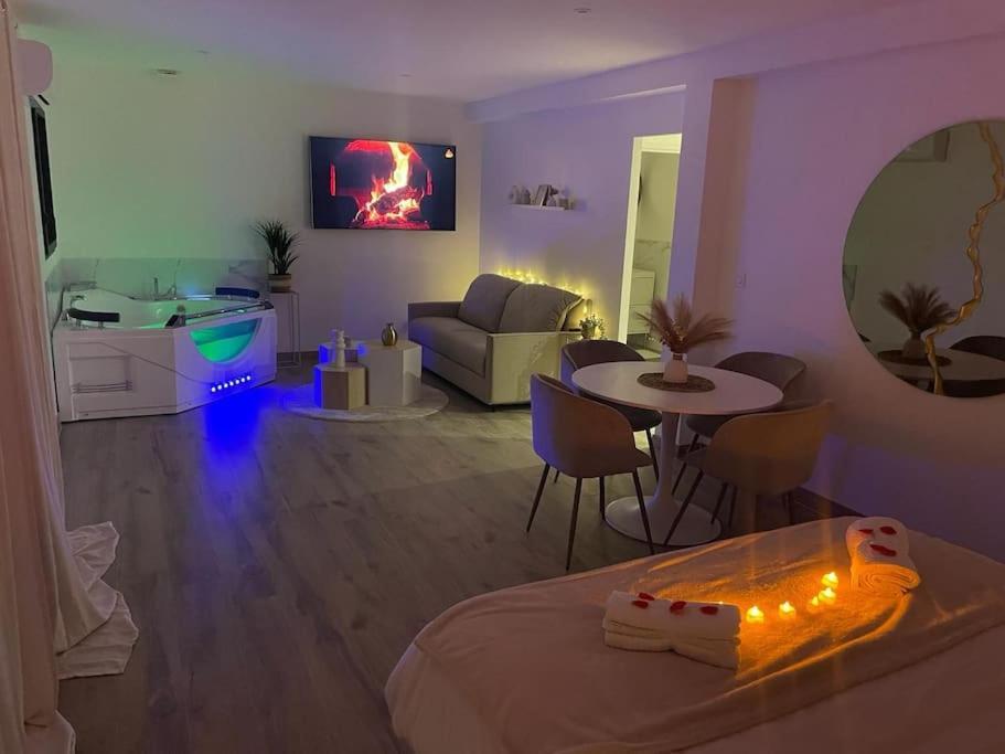 Love Room - Cocon Room - Toulon - Ollioules Extérieur photo